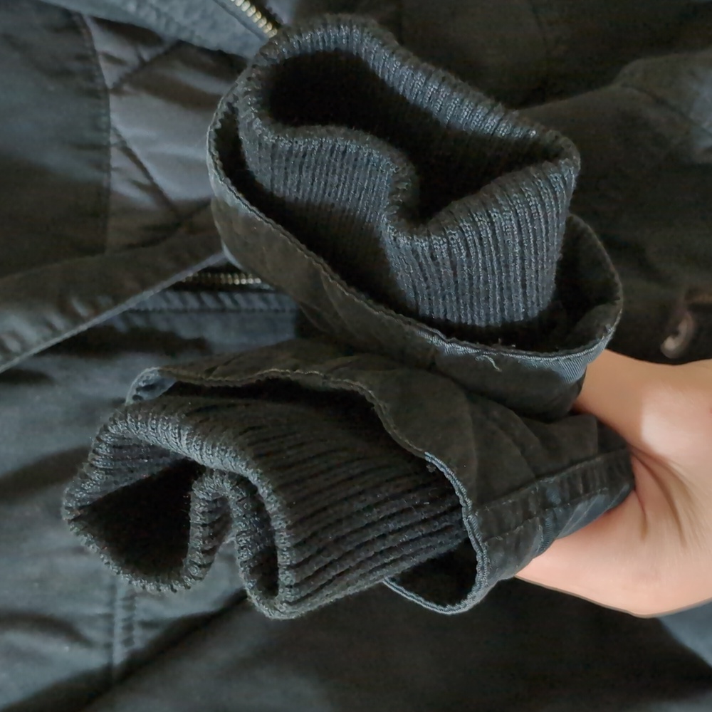 Aritzia TNA Jacket - Picture 4 of 4